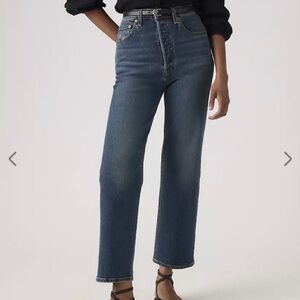 Levi's Ribcage Straight Ankle Jeans